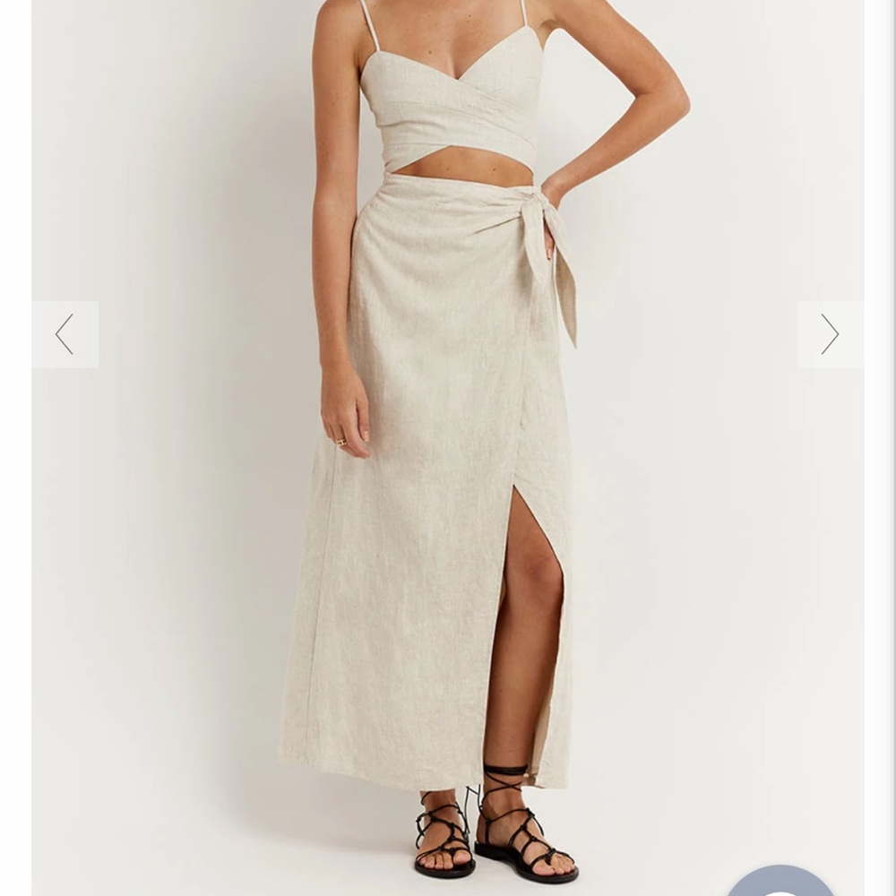 DISSH Cream Wrap Midi Skirt with Side Slit